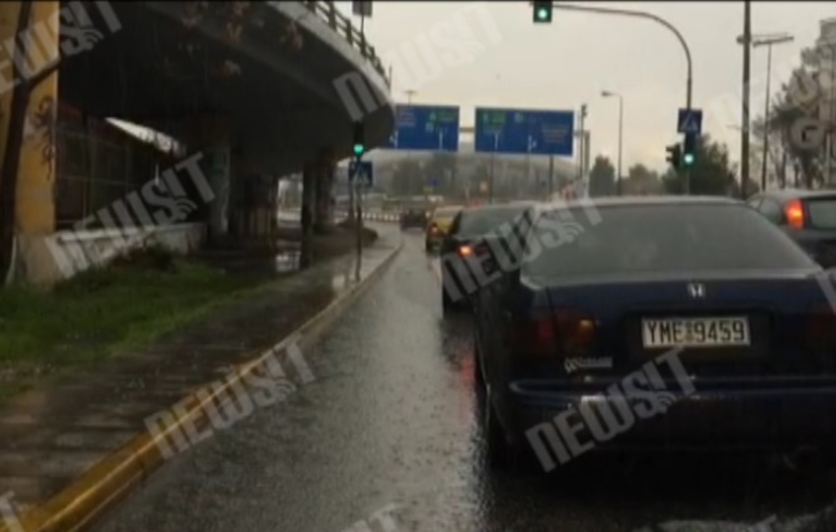 Κυκλοφοριακό χάος λόγω βροχής
