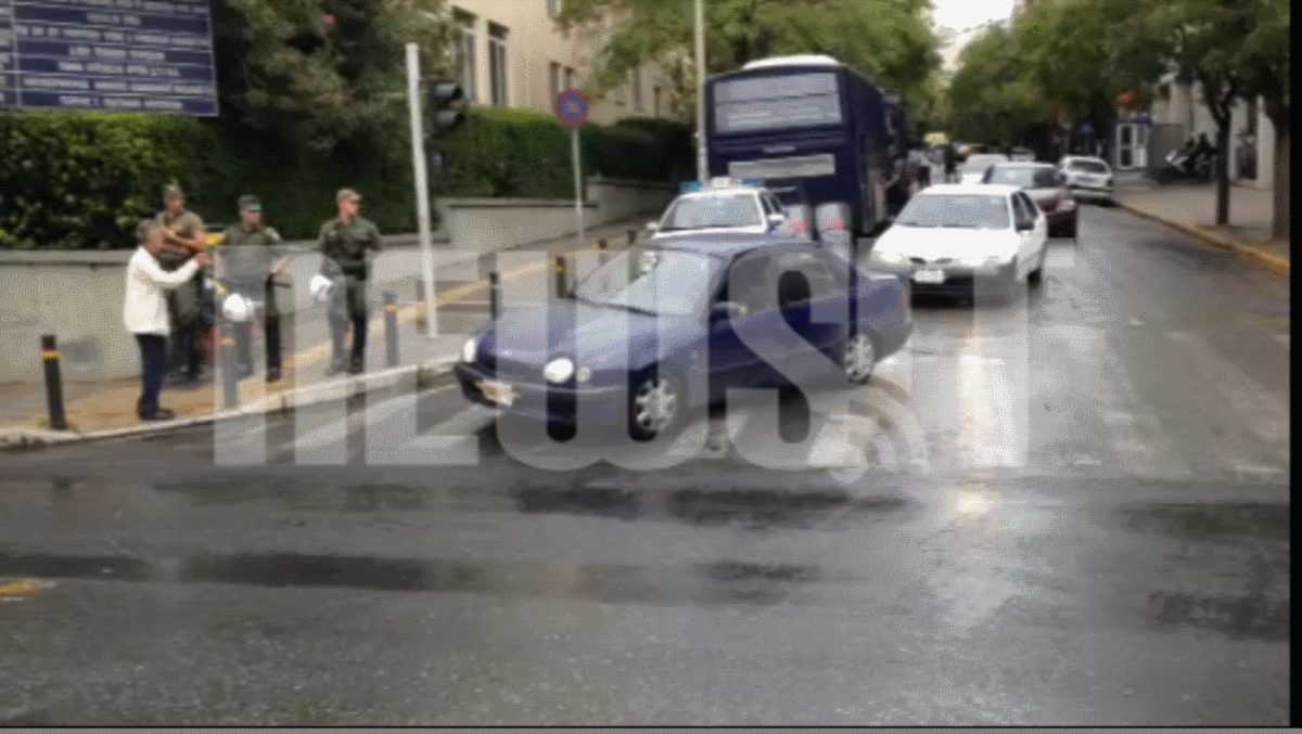 Μεταφορά συλληφθέντων Χρυσής Αυγής