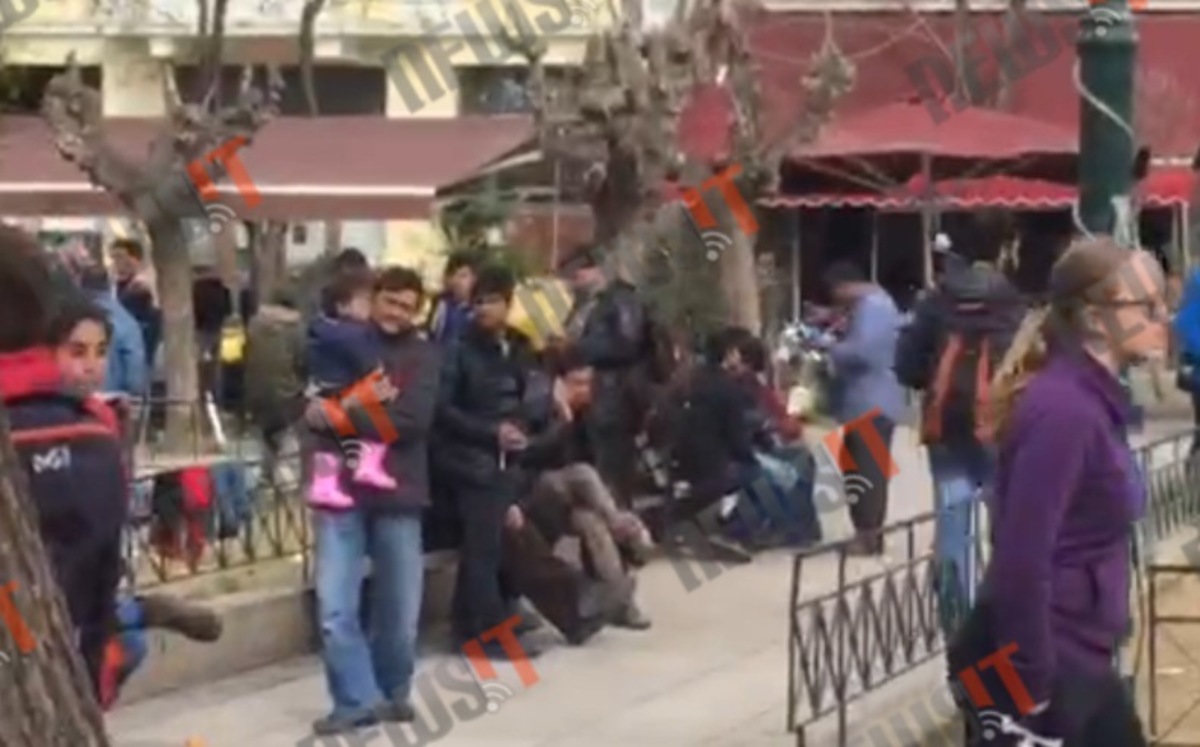 Πρόσφυγες στην πλατεία Βικτωρίας