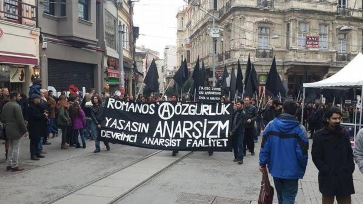 Επεισόδια σε πορεία στην Κωνσταντινούπολη για τον Νίκο Ρωμανό – Δείτε το βίντεο!