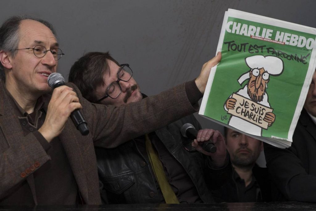 Charlie Hebdo: Εξαντλήθηκε ήδη το τεύχος που κυκλοφορεί σήμερα!