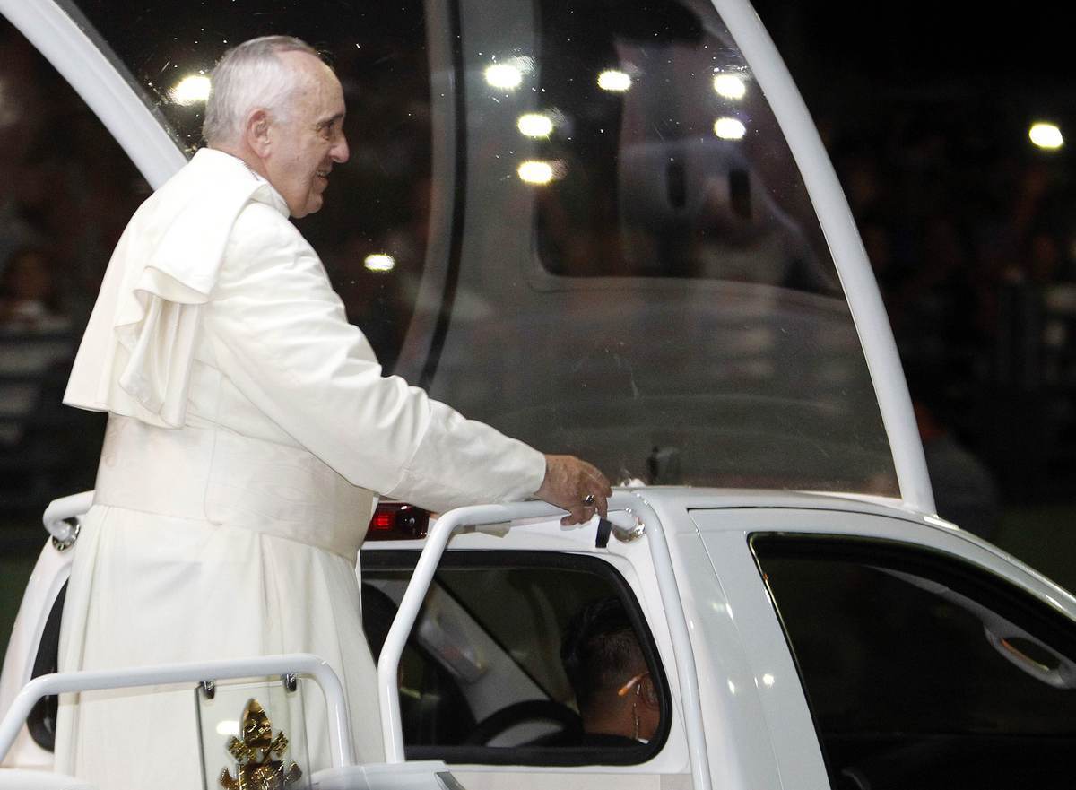 Ο Πάπας δεν είναι Charlie Hebdo! «Δεν μπορείς να κάνεις πλάκα με την πίστη των άλλων», είπε