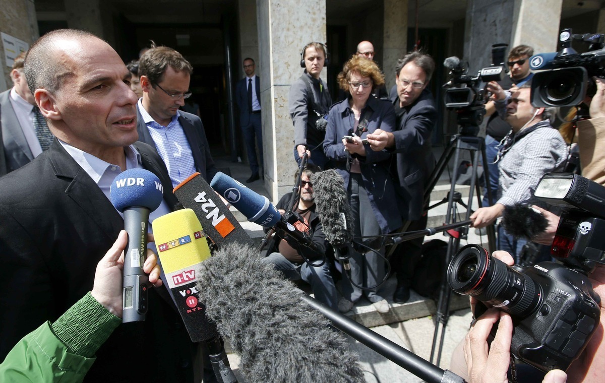Βαρουφάκης μετά την συνάντηση με Σόιμπλε: Δεν διαπραγματευθήκαμε! – Ιστορικό καθήκον των ευρωπαίων ηγετών η συμφωνία
