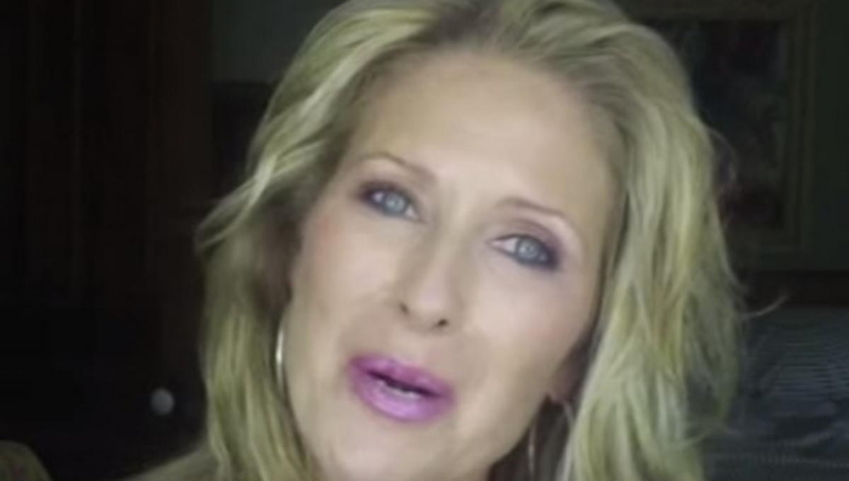 Απίστευτο: Η κυρία που βλέπετε είναι 60 χρόνων! Τι κάνει από τα 27 της και φαίνεται έτσι… (ΒΙΝΤΕΟ)