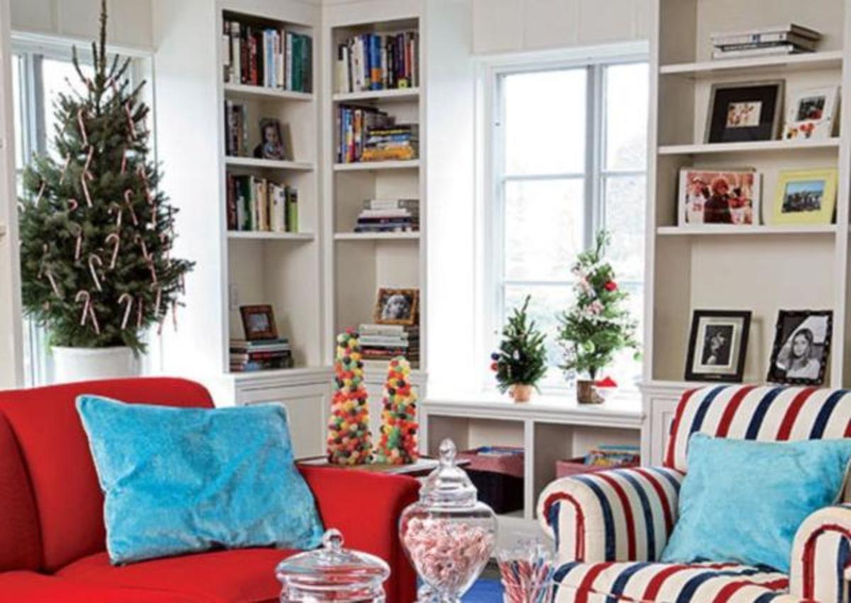 “Χρωματιστές” ιδέες για να στολίσεις χριστουγεννιάτικα το σαλόνι σου!
