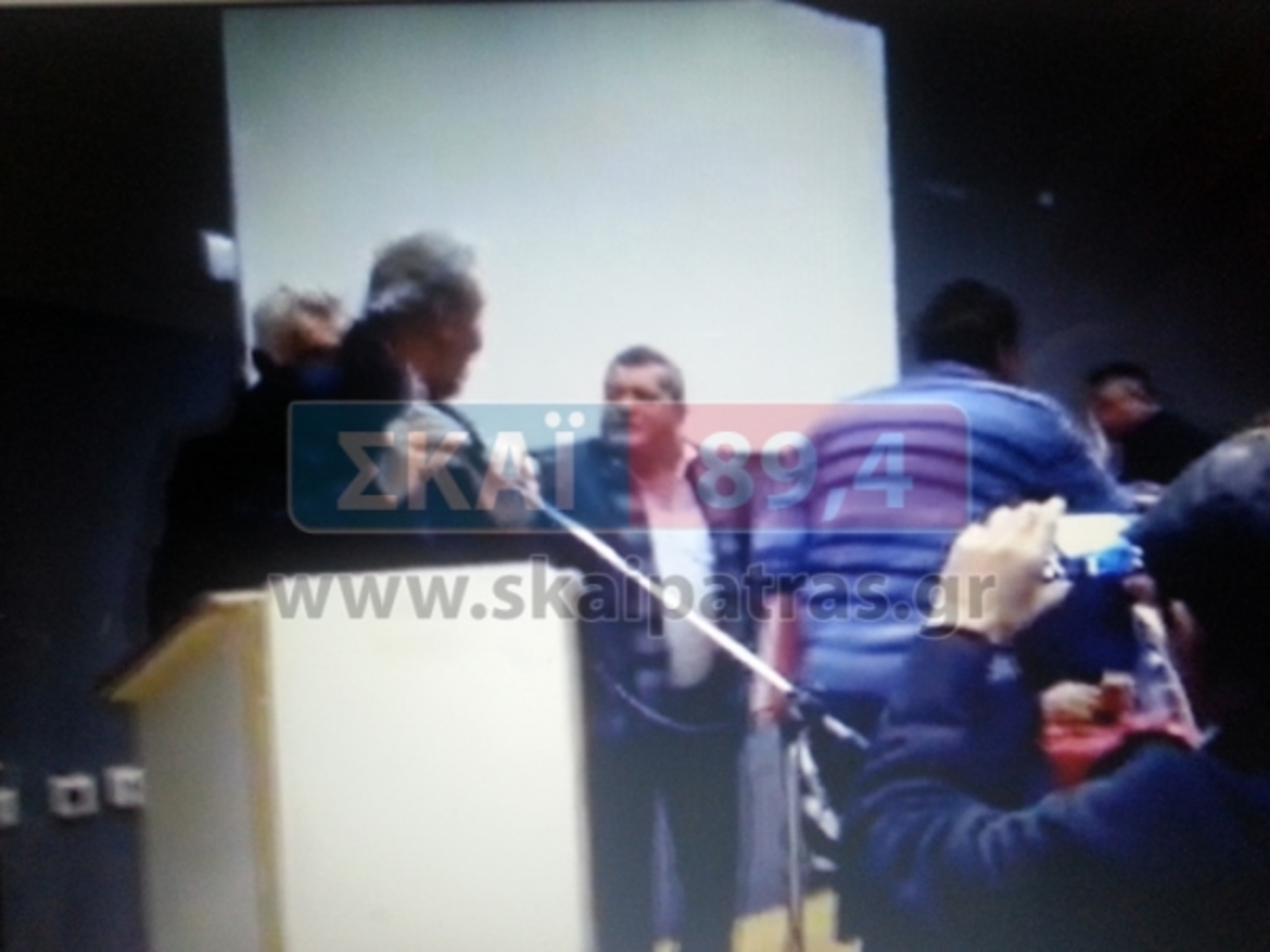 Επεισοδιακή κοπή πρωτοχρονιάτικης πίτας