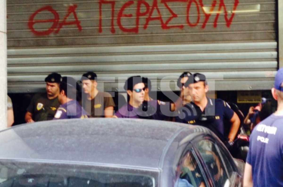 Αστυνομικοί εναντίον αστυνομικών