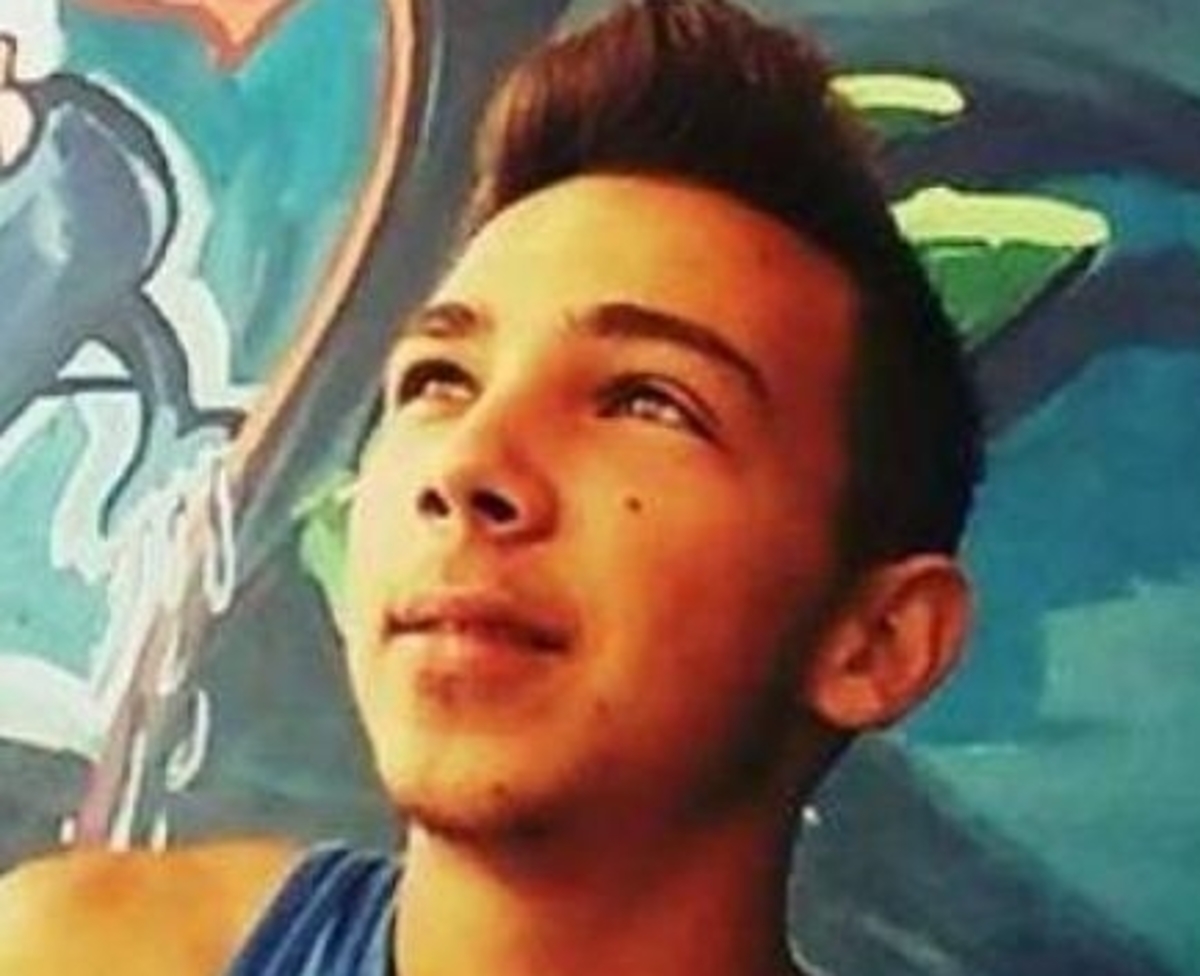 Ο άτυχος Γιώργος που δολοφονήθηκε σε σχολείο - ΦΩΤΟ από youtube