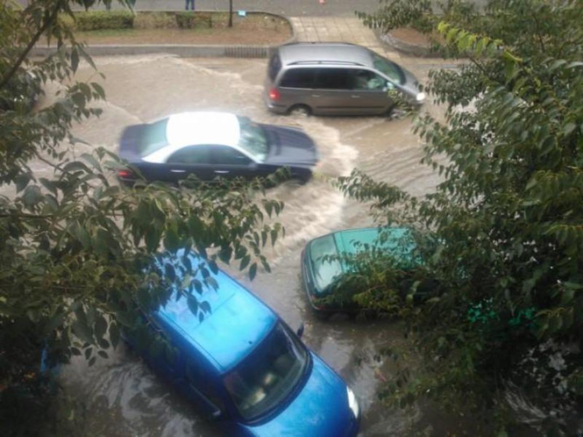 Θεσσαλονίκη: Άνοιξαν οι ουρανοί