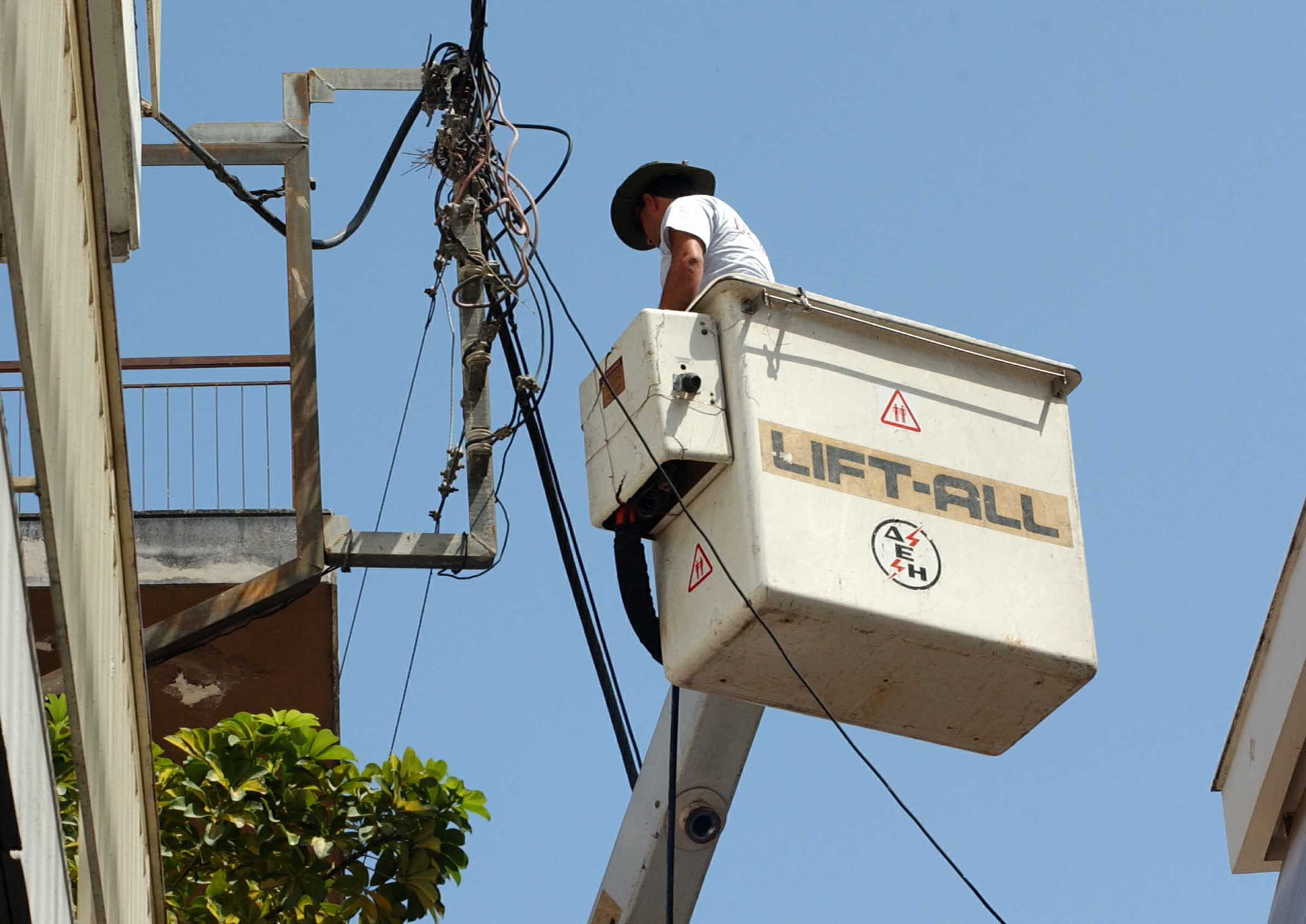 Πάτρα: Η ΔΕΗ έκοψε το ρεύμα σε 90χρονο που ζει με συσκευή οξυγόνου