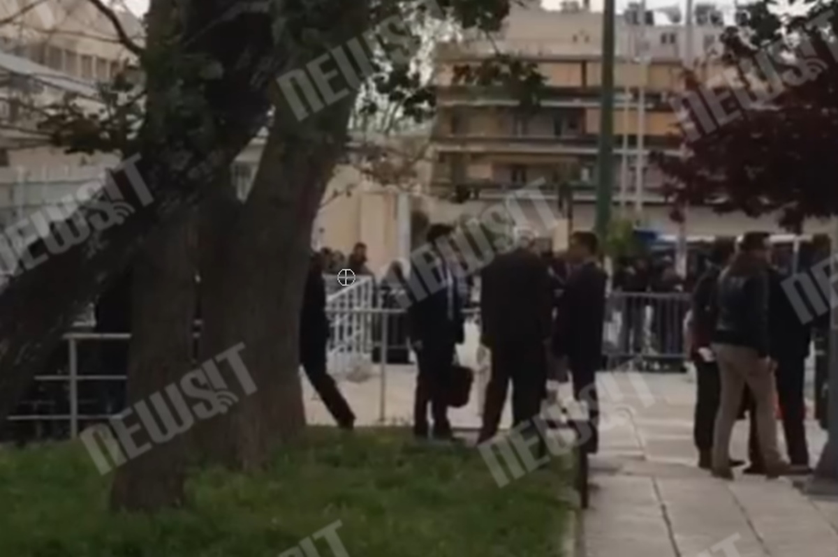 Έναρξη δίκης Χρυσής Αυγής