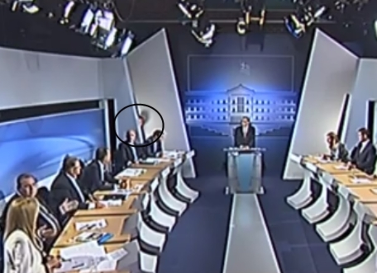 Debate πολιτικών αρχηγών: Το… κορυφαίο στιγμιότυπο που λίγοι κατάλαβαν (Βίντεο)!