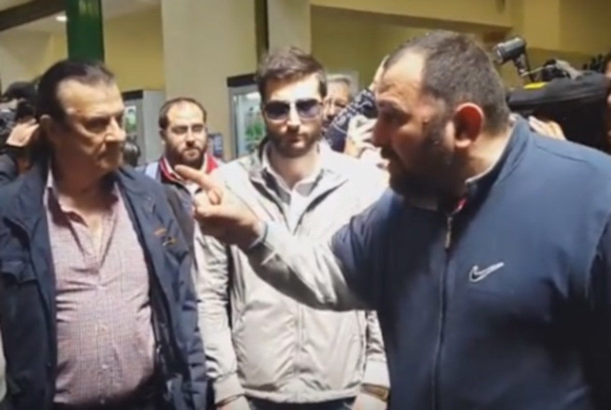 Αποδοκίμασαν βουλευτές του ΣΥΡΙΖΑ