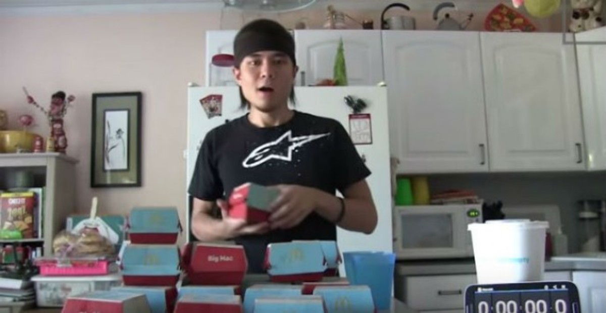 Έκανε ρεκόρ με χάμπουργκερ