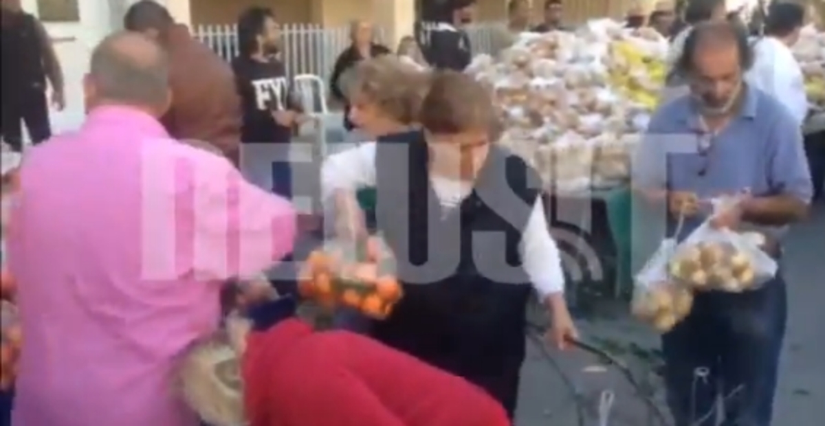 Περιστέρι:Ουρές για δωρεάν τρόφιμα