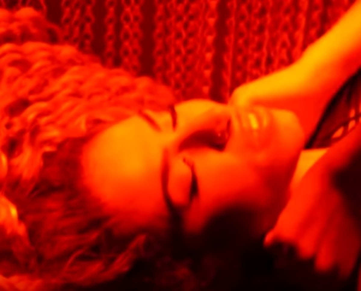 Μύκονος: Ποζάρει και αναστατώνει – Ριάλιτι η ζωή της εκρηκτικής χορεύτριας [vid]