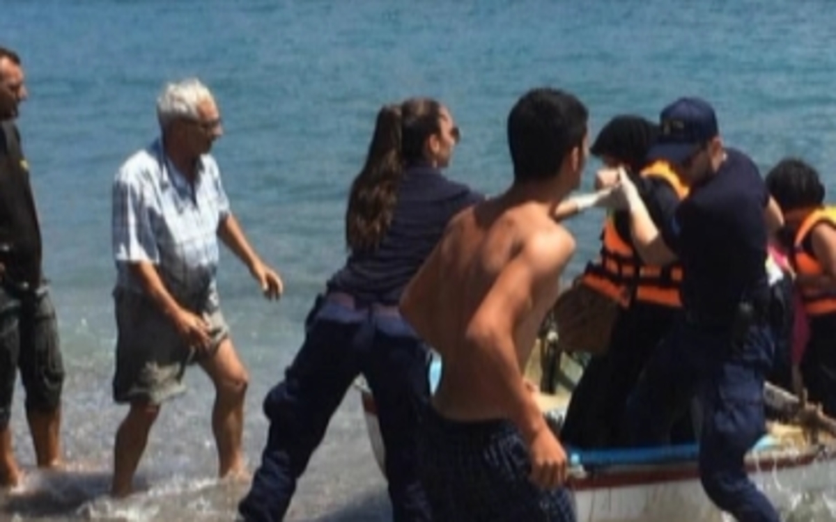 Εγκατέλειψαν μετανάστες στην Τήλο