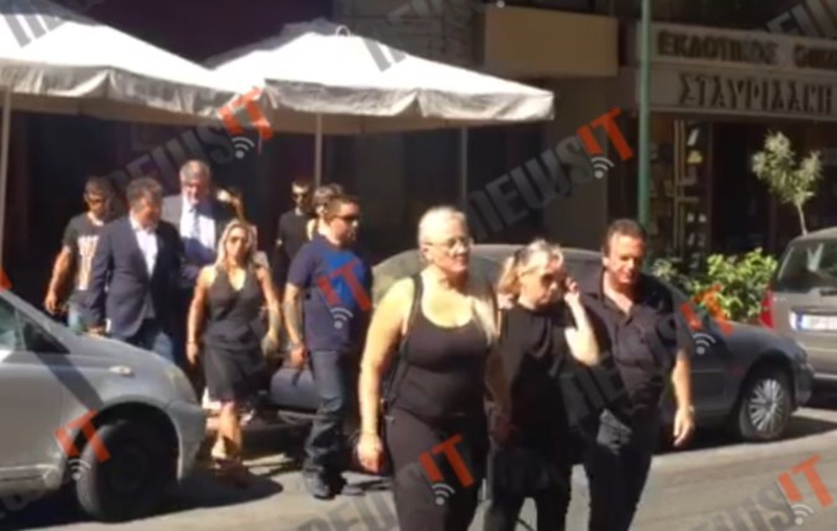 Κούγιας με συγγενείς θυμάτων