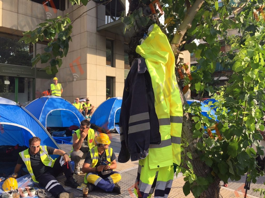 Συνθήματα μεταλλωρύχων για Σκουρλέτη