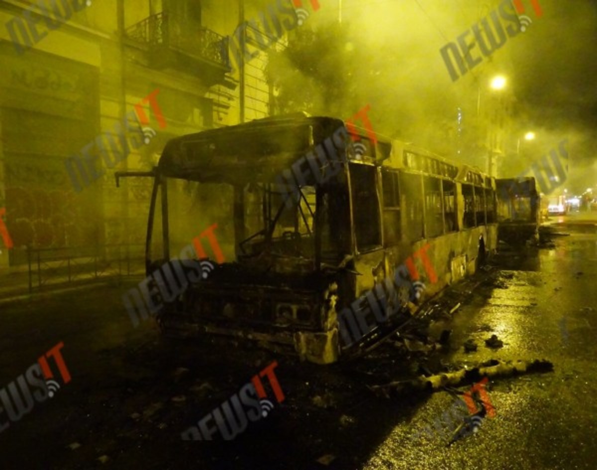 Νύχτα επεισοδίων στα Εξάρχεια