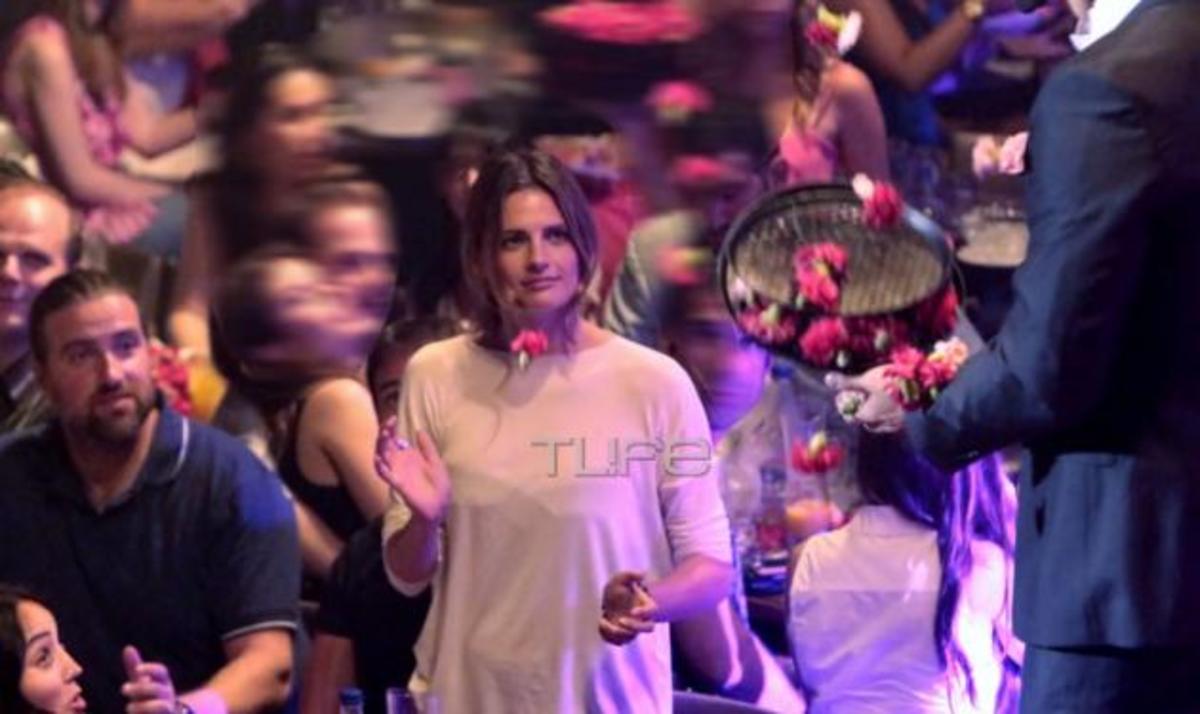 H Stana Katic ήρθε στην Ελλάδα και διασκέδασε στα μπουζούκια!