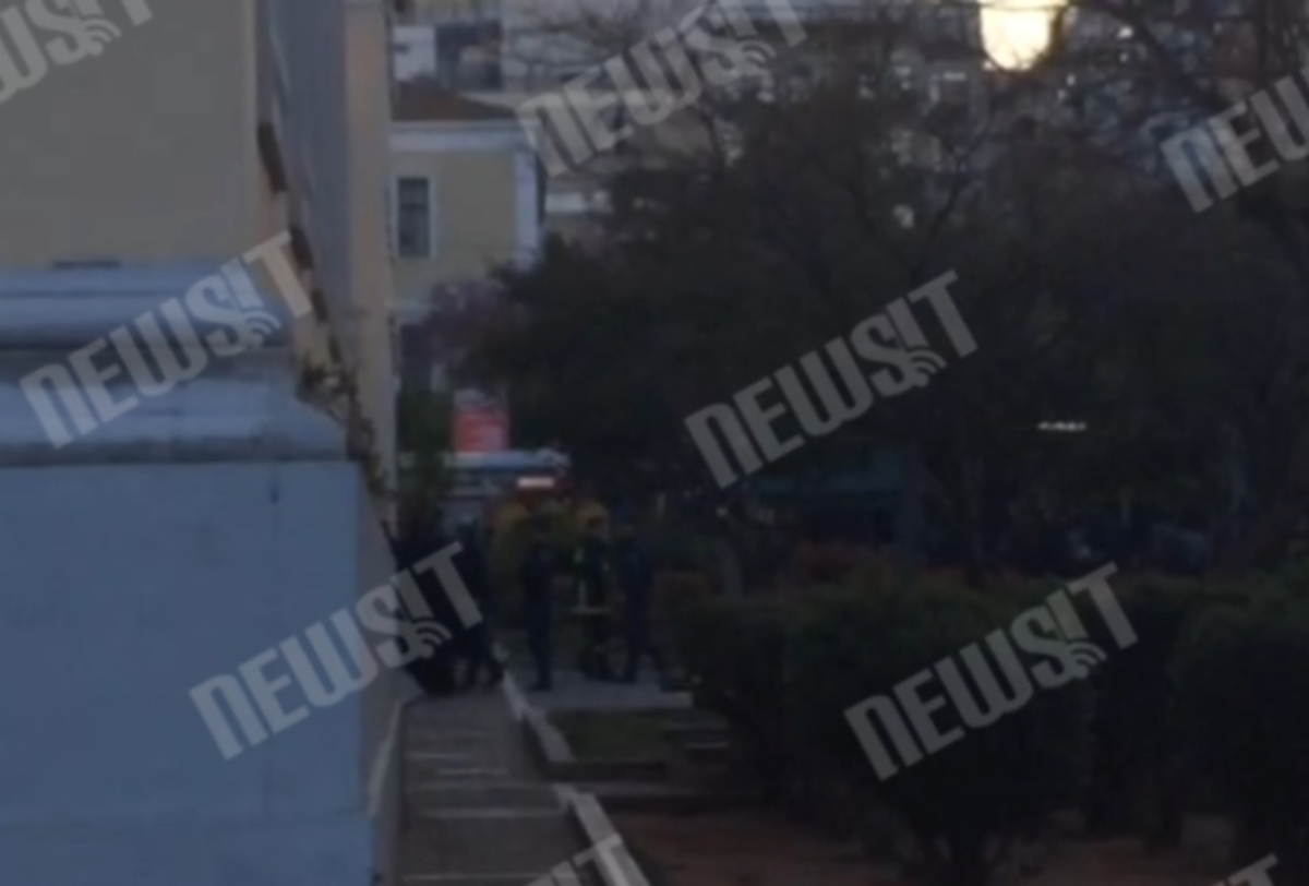 Εισβολή αστυνομικών στην Πρυτανεία