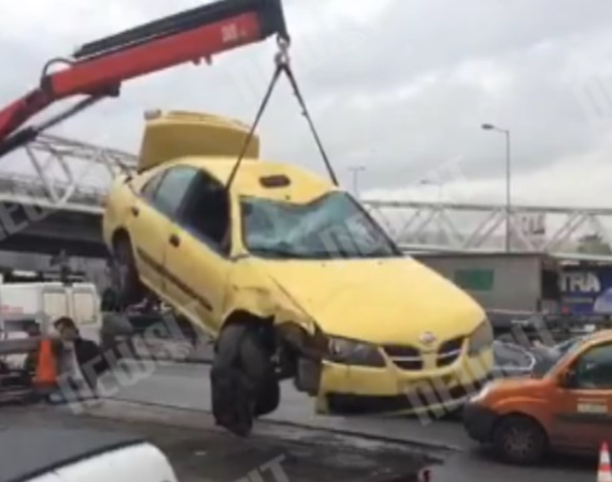 Αναποδογύρισε ταξί στην Εθνική Οδό