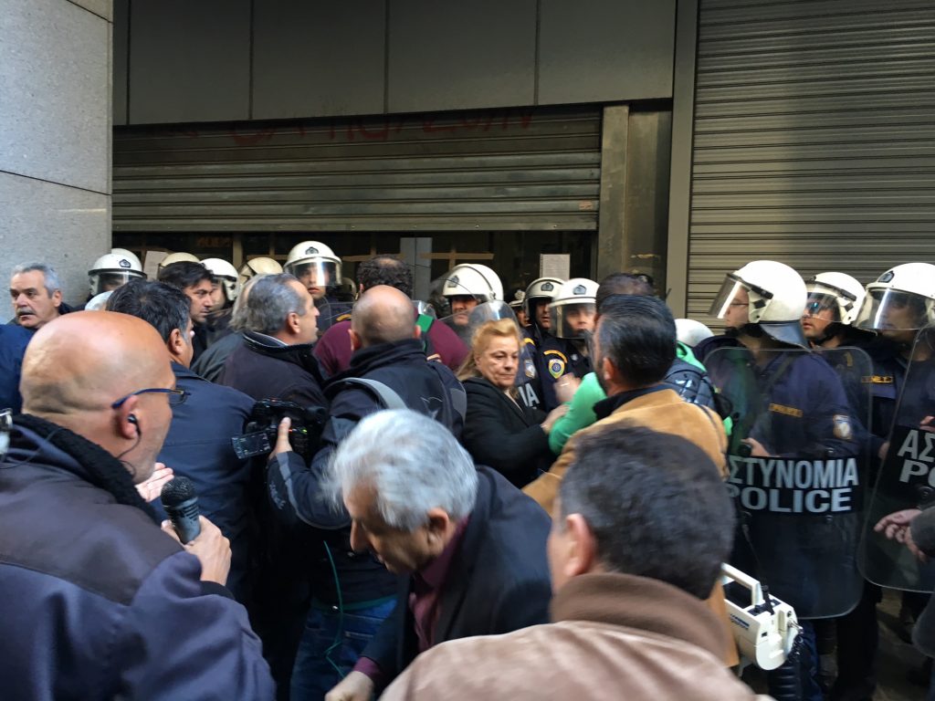 Καταγγελίες διαδηλωτών για ξυλοδαρμό
