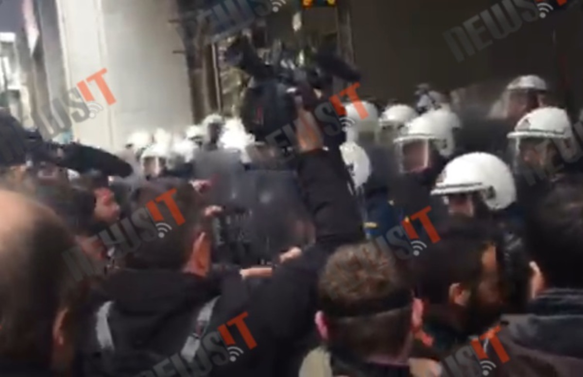 Επεισόδια αγροτών με αστυνομικούς