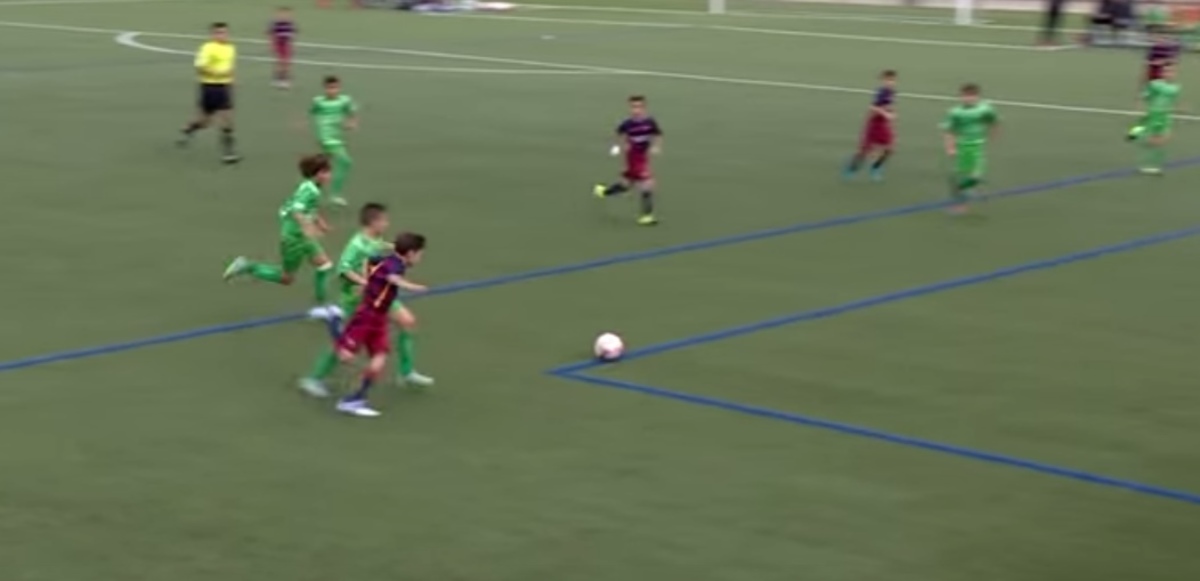 Αλλα κόλπα από τους πιτσιρικάδες της Μπαρτσελόνα (VIDEO)