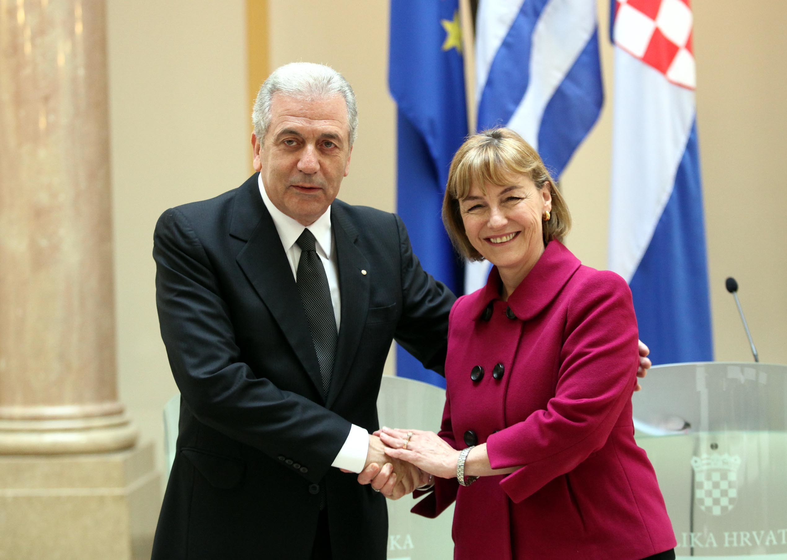 Αβραμόπουλος: “Υποστηρίζουμε την Κροατία στο αίτημά της να ενταχθεί στην ομάδα χωρών του ΤΑΡ”