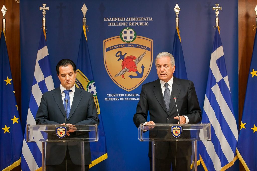 ΦΩΤΟ EUROKINISSI - Δημήτρης Αβραμόπουλος και Άδωνις Γεωργιάδης σε κοινή δήλωση στο ΥΠΕΘΑ
