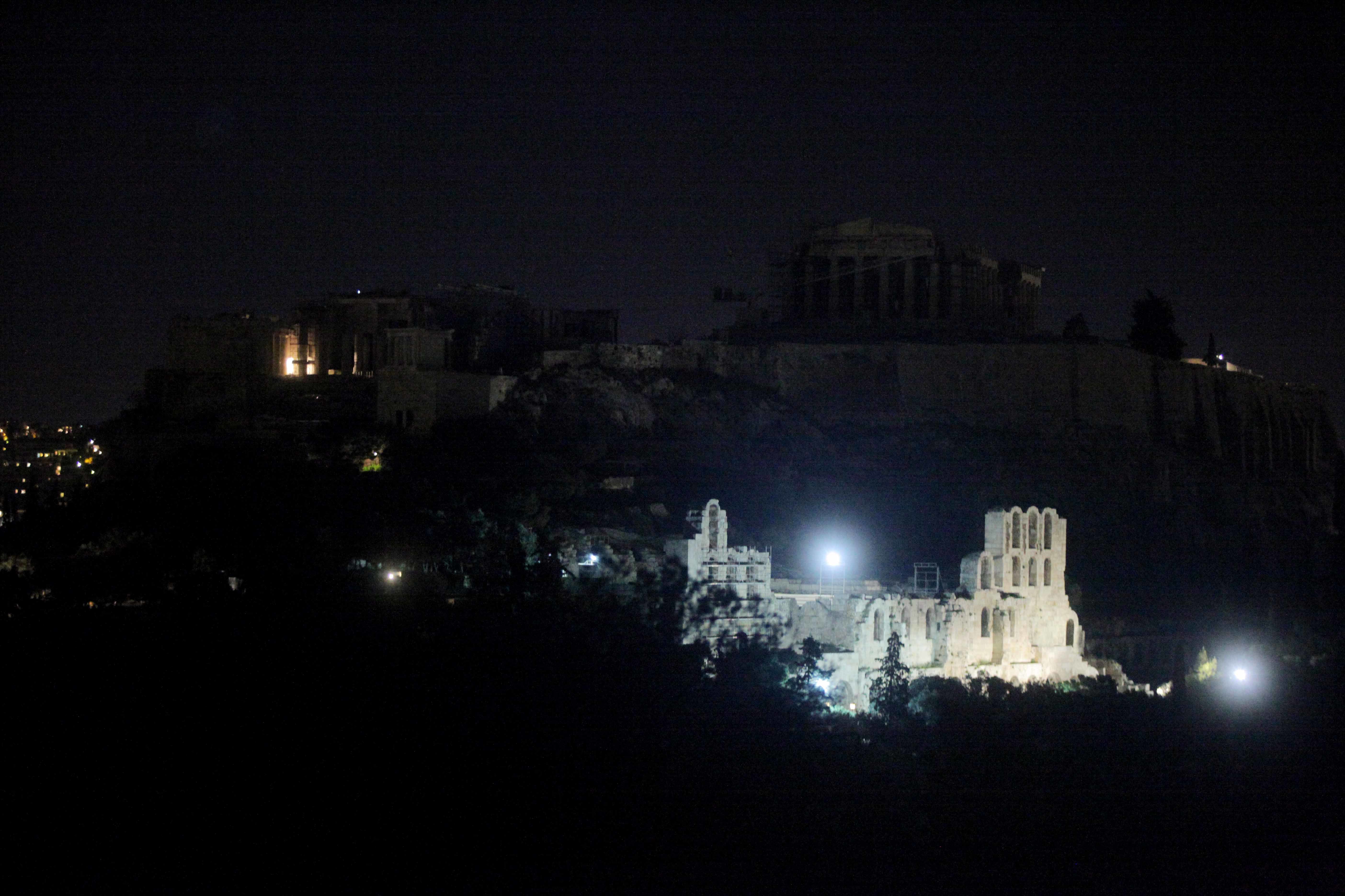 Η Ώρα της Γης σε όλο τον κόσμο – Συγκλονιστικές φωτογραφίες