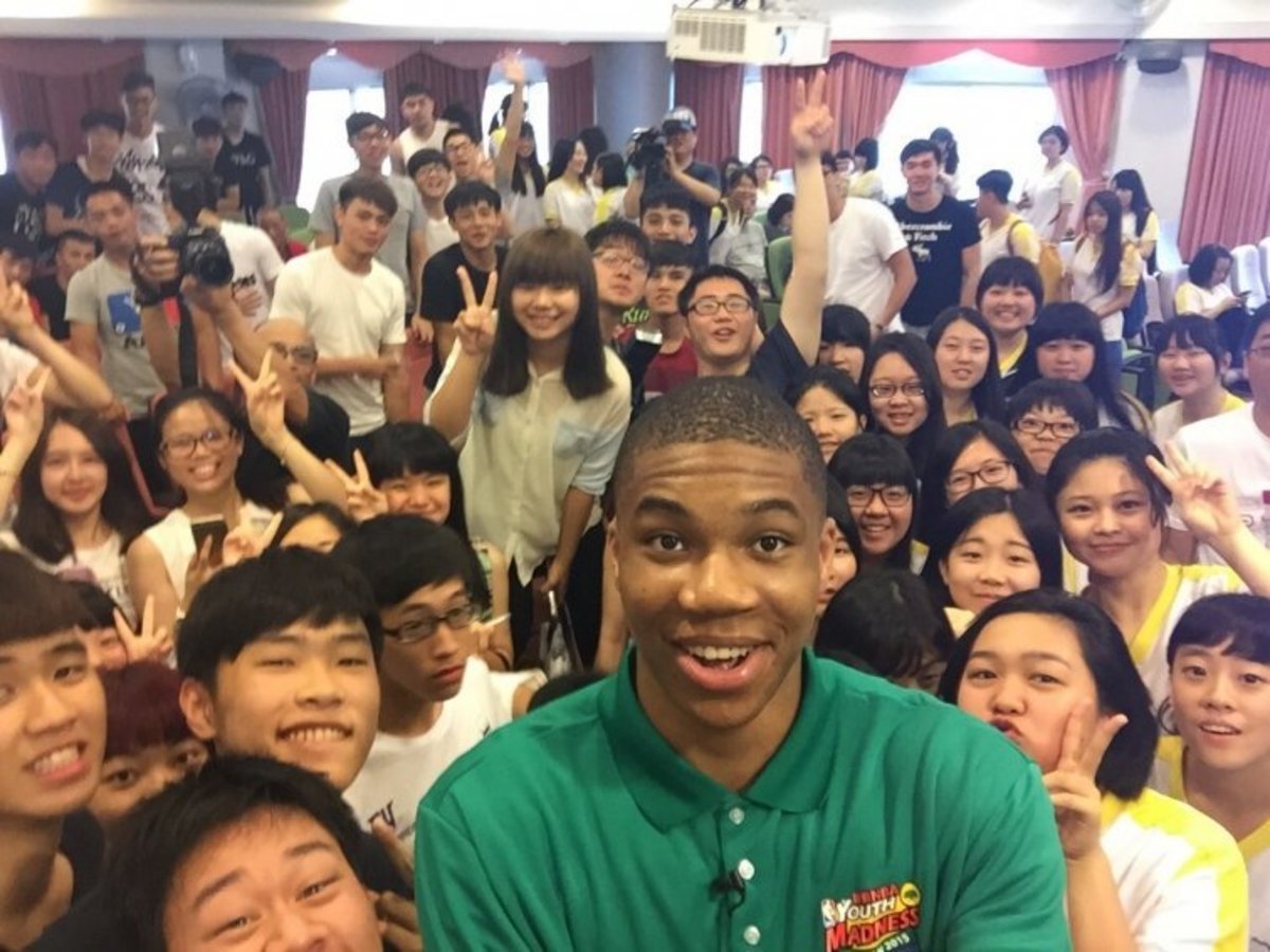 Σόου Αντετοκούνμπο και στην Ταϊβάν! (VIDEO)