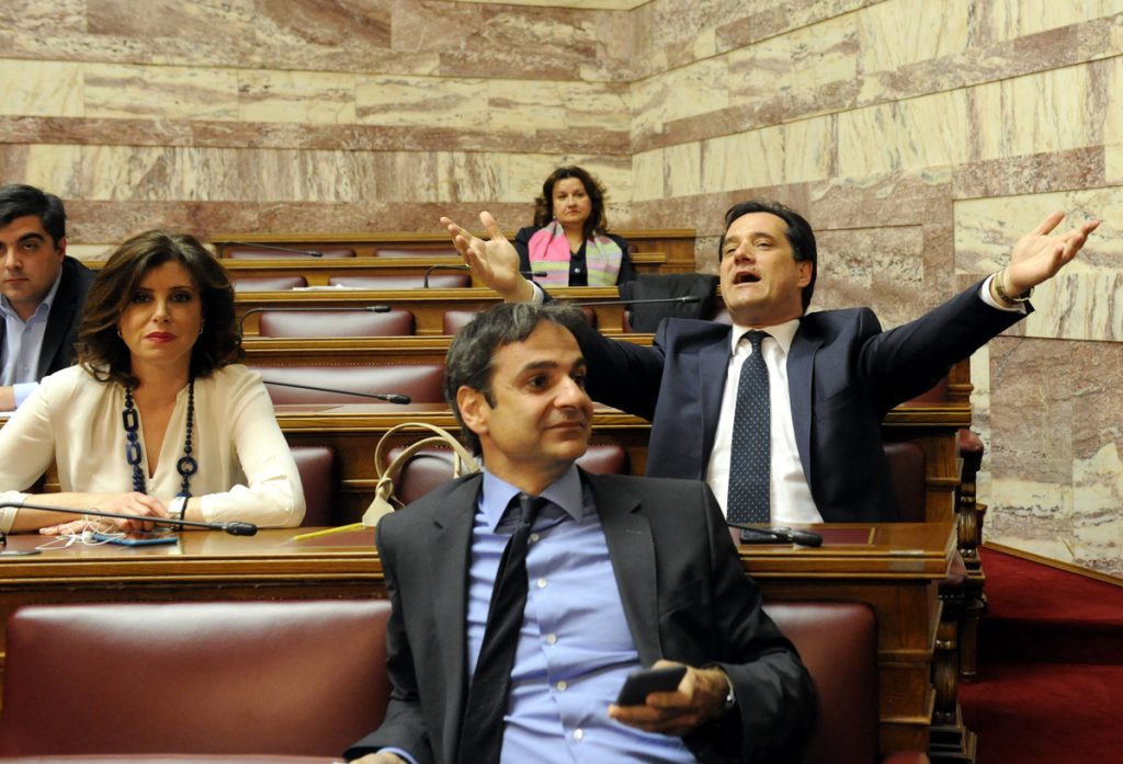 Nέο μπάχαλο στη Βουλή! Άδωνις: Θα μου πετάξεις μολότοφ; – BINTEO