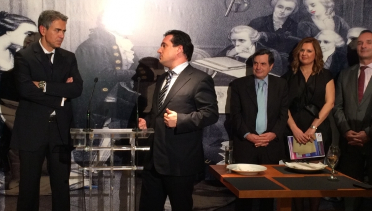 Άδωνις προς φαρμακοβιομηχάνους: «Κόβω το πλαφόν στα φάρμακα αν…»! Τι είπε για τρόικα και γιατρούς