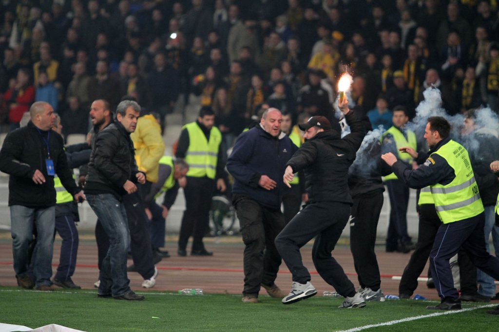 Αφαίρεση βαθμών στην ΑΕΚ για τα επεισόδια με Ολυμπιακό