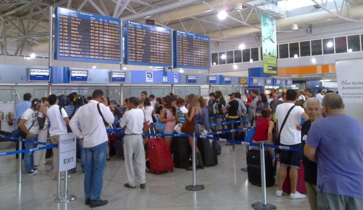 Νέο φόρο υπέρ ΑΜΕΑ θα πληρώνουμε σε όλα τα ελληνικά αεροδρόμια