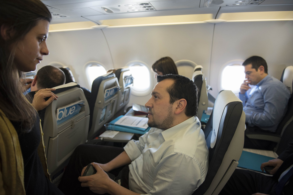 ΦΩΤΟ: Ο Αλέξης Τσίπρας “στον αέρα” για Βρυξέλλες – Επέλεξε οικονομική θέση