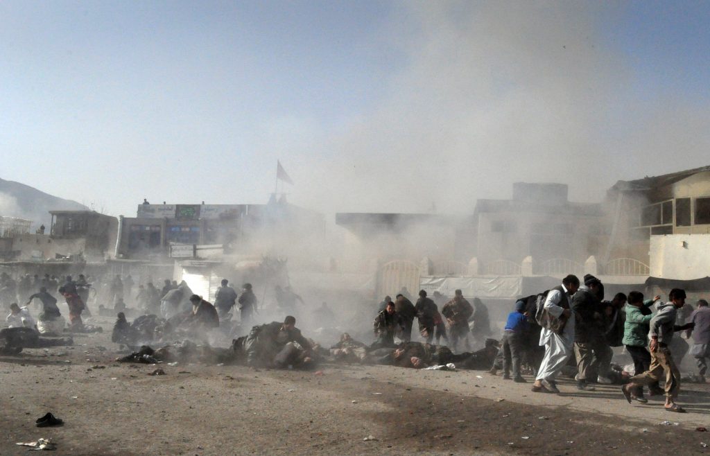 Καμικάζι σκόρπισε το θάνατο σε αγορά του Αφγανιστάν