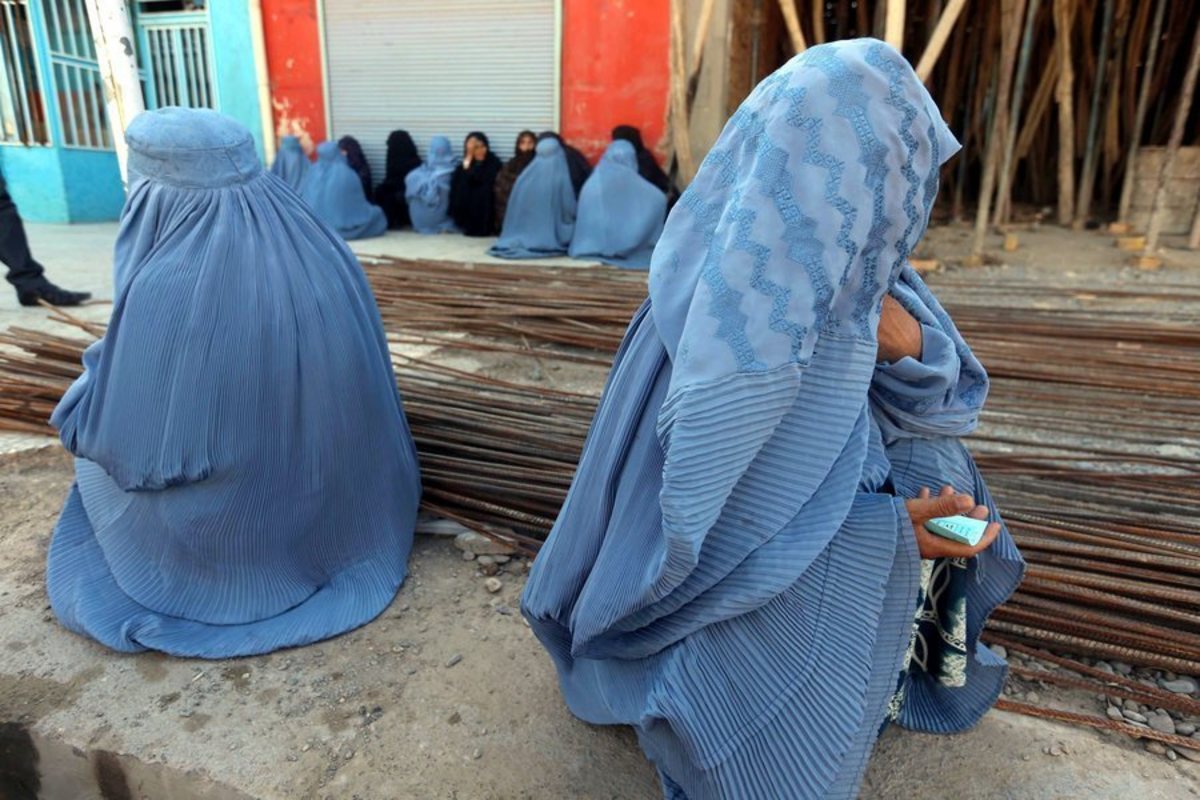 ΦΩΤΟΓΡΑΦΙΑ ΑΡΧΕΙΟΥ ΑΠΕ - ΜΠΕ