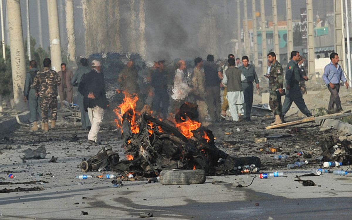 Δέκα αστυνομικοί νεκροί από επίθεση καμικάζι στο Αφγανιστάν