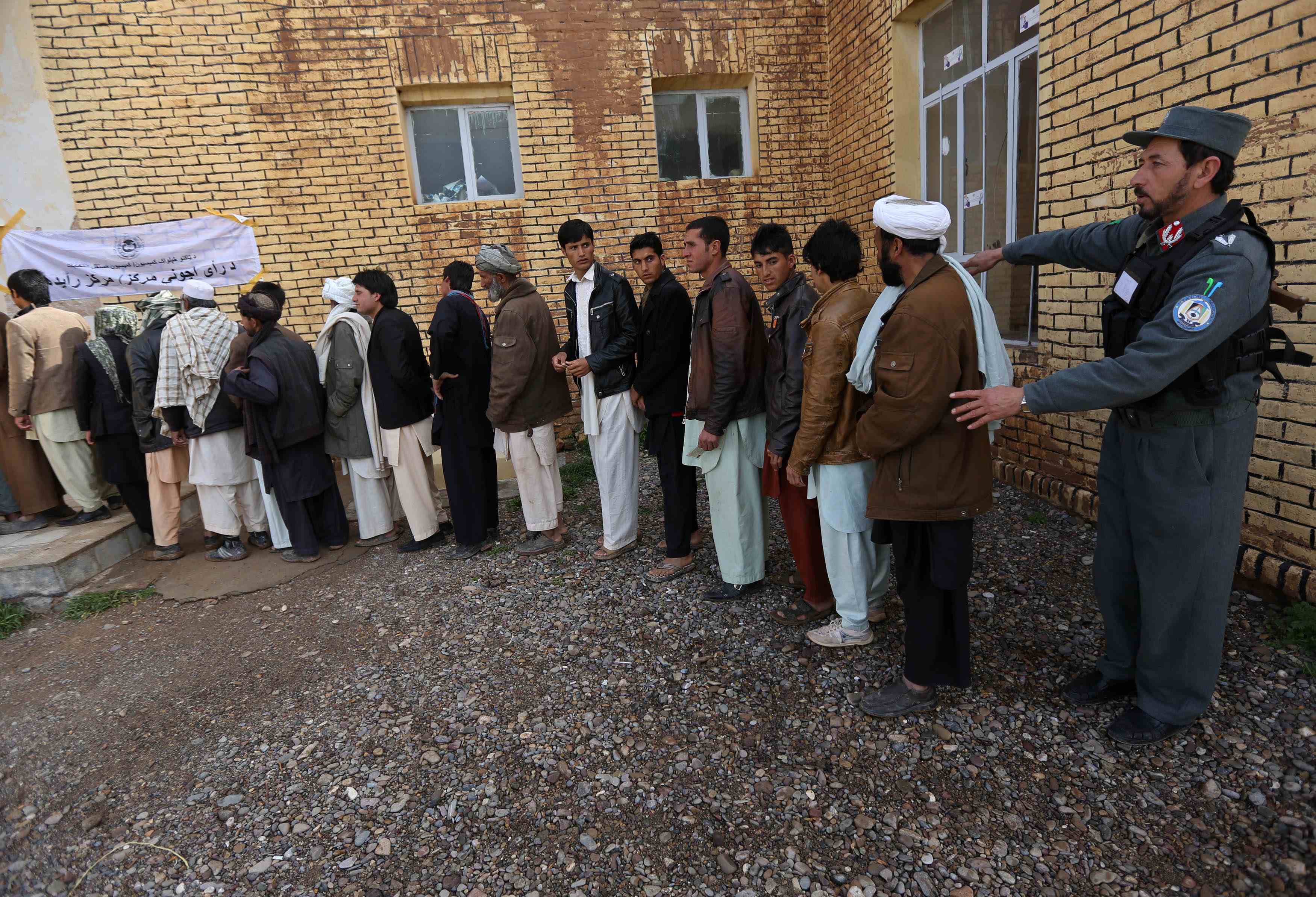 Αιματηρές εκλογές στο Αφγανιστάν