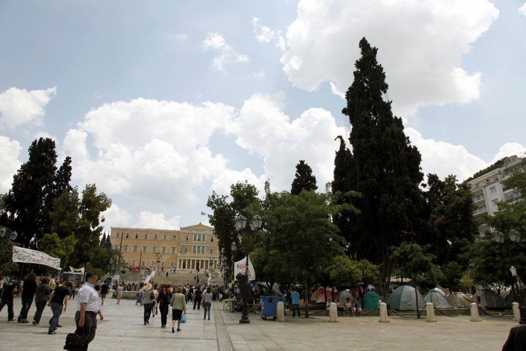 Υπουργός Δικαιοσύνης : Δήμαρχε διώξε τα τσαντίρια των Αγανακτισμένων από το Σύνταγμα!