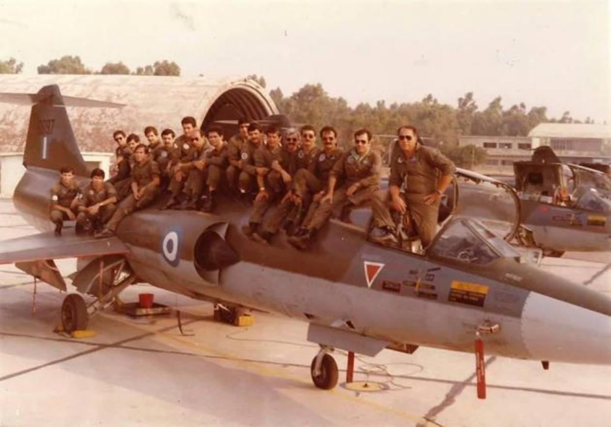 Στην Καλαμάτα ο Α/ΓΕΕΘΑ για πτήση με T-6 της Πολεμικής Αεροπορίας! [pics]
