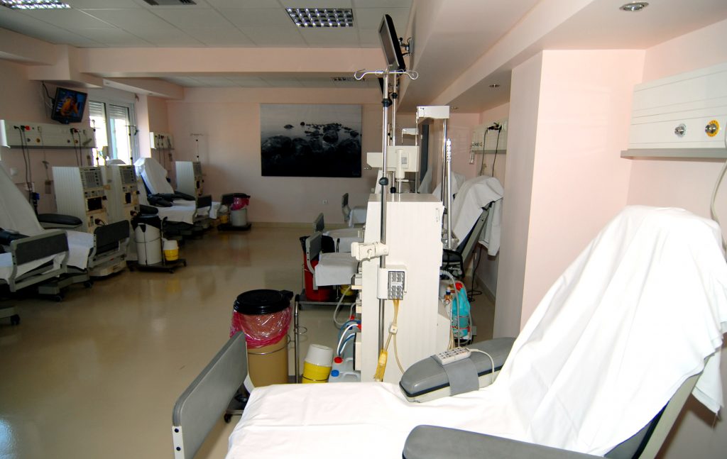 Παρέμβαση του Συνηγόρου του Πολίτη για υποβολή οροθετικού σε αιμοκάθαρση