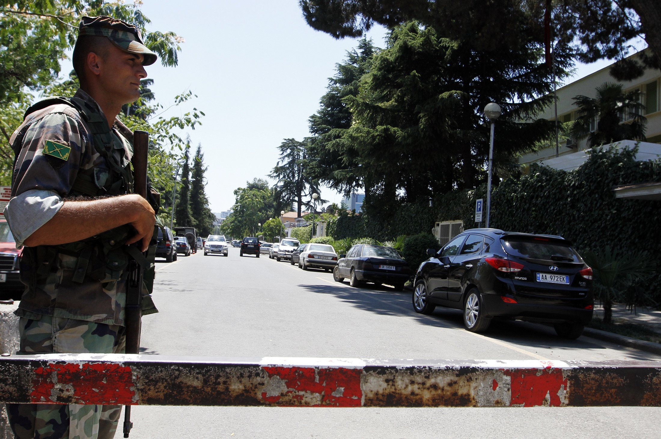 Αλβανία: Ενας νεκρός και ένας τραυματίας σε εκλογικό κέντρο