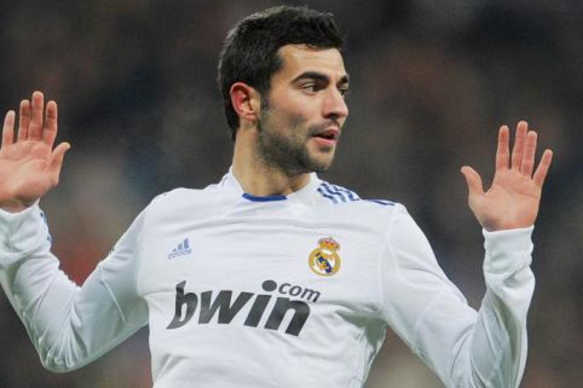 Ανακοίνωσε Αλμπιόλ η Νάπολι