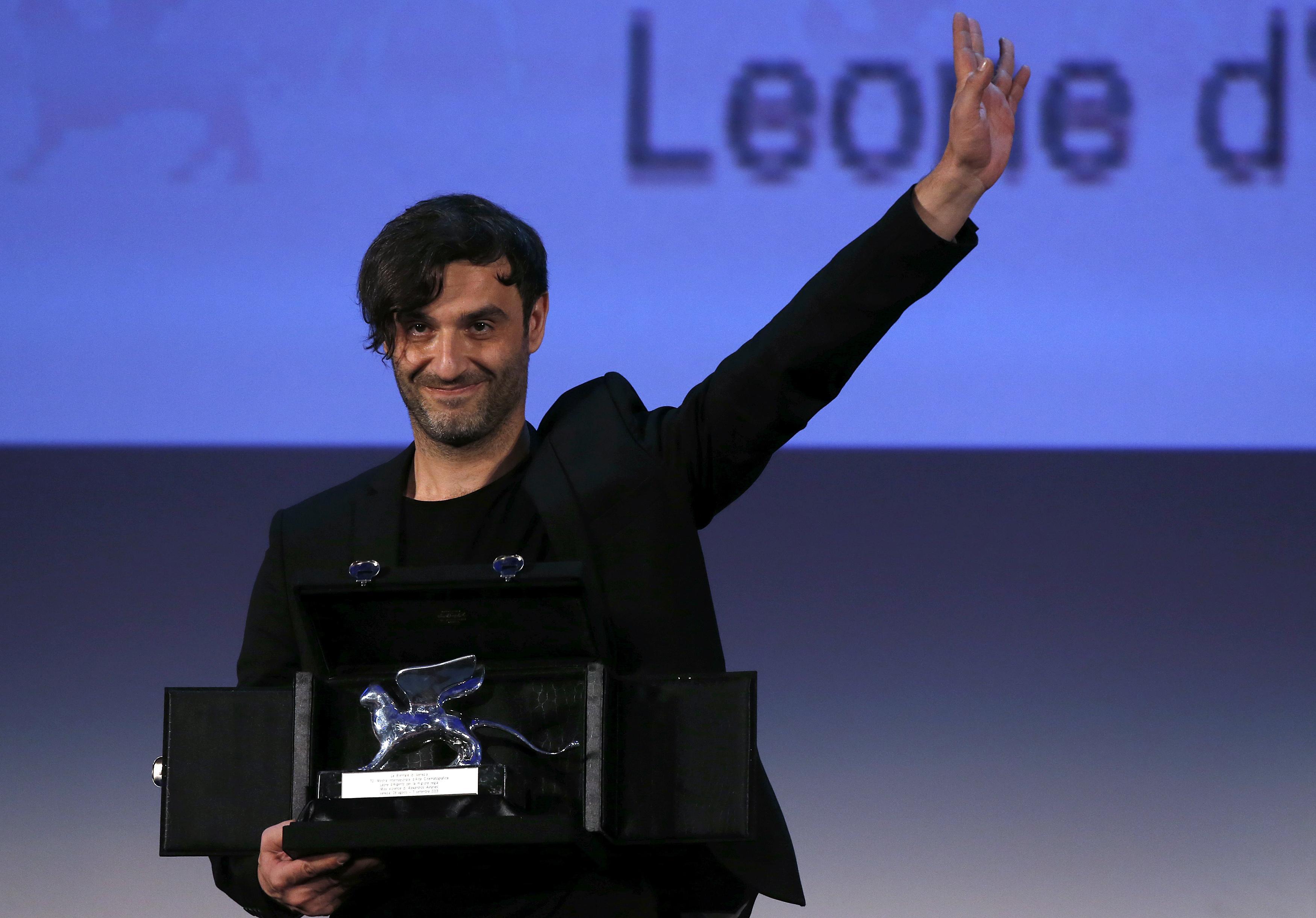 ΦΩΤΟ REUTERS - O Αλέξανδρος Αβρανάς με τον Αργυρό Λέοντα