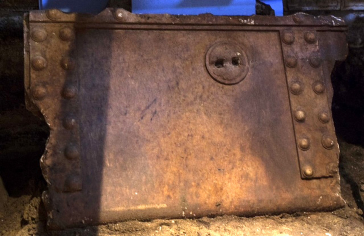 Αμφίπολη: Η ώρα της αλήθειας! Έβγαλαν όλο το χώμα από τον τρίτο θάλαμο